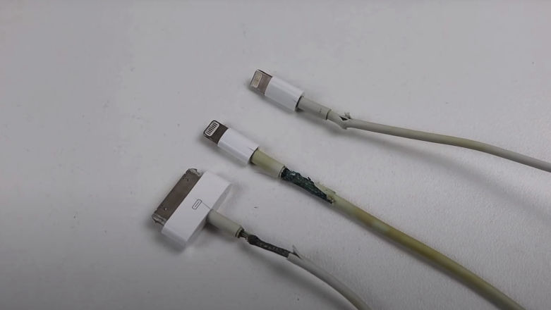Kabel w iPhone'ach w końcu nie będzie pękał od patrzenia. "Brawo" Apple...