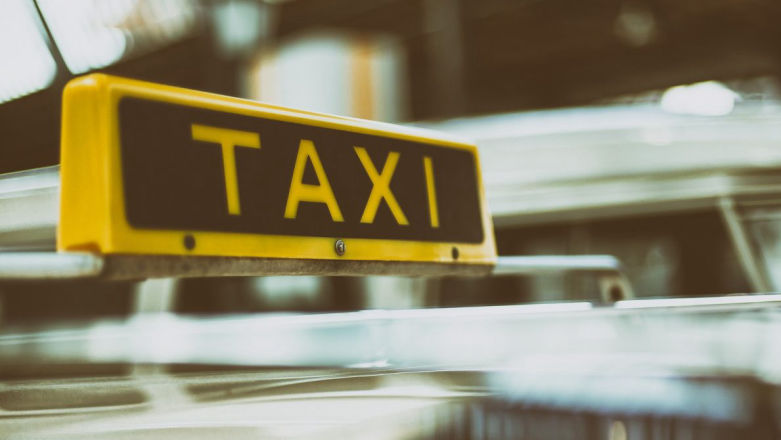 "Lex Uber" wchodzi w życie jutro. Czy Bolt i Uber są gotowi? Zapytaliśmy