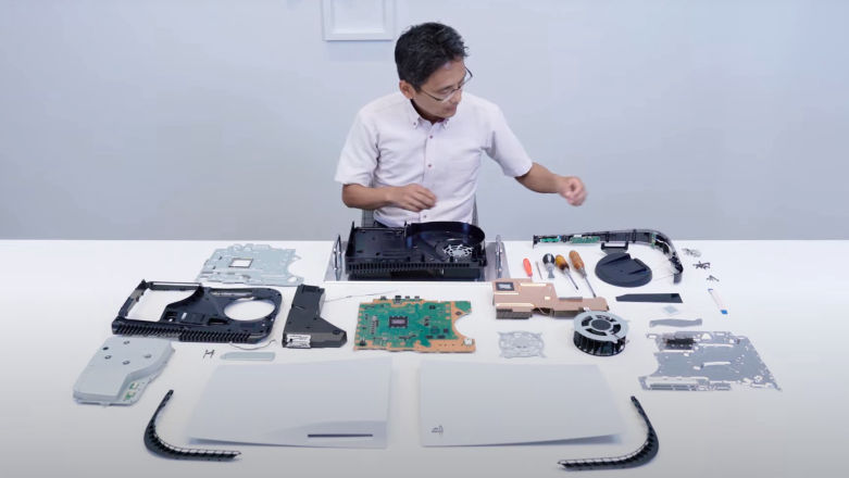 Sony pokazało jak rozebrać PS5, dysk SSD można dołożyć samodzielnie