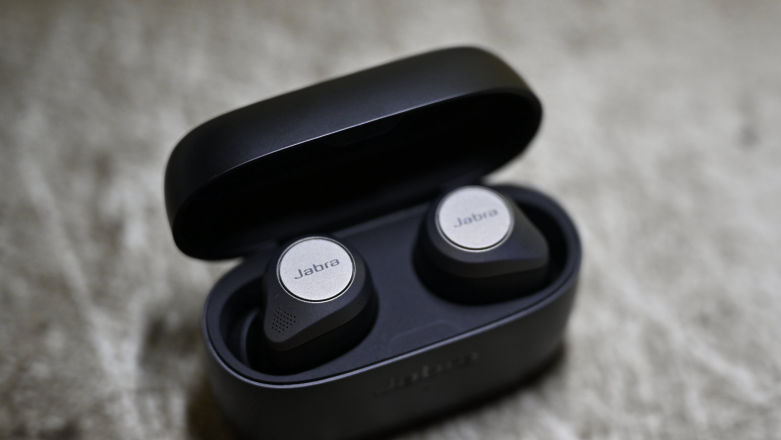 Jabra Elite 85t - recenzja. Aktywna redukcja dźwięków otoczenia zmienia wszystko