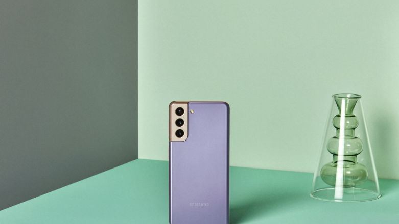 iPhone 13 kontra Samsung Galaxy S21. Który flagowiec warto kupić?