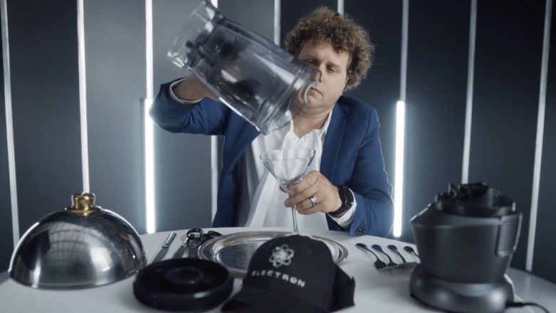 CEO Rocket Lab zjadł swoją czapkę i rozpoczyna pracę nad konkurentem Falcona 9