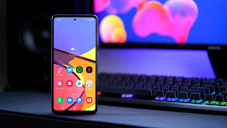 Samsung wkrótce ma porzucić ładowarki także w tańszych modelach smartfonów
