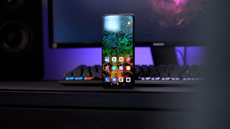 Idzie się już pogubić, który z tych smartfonów jest lepszy. Recenzja Xiaomi Mi 11i