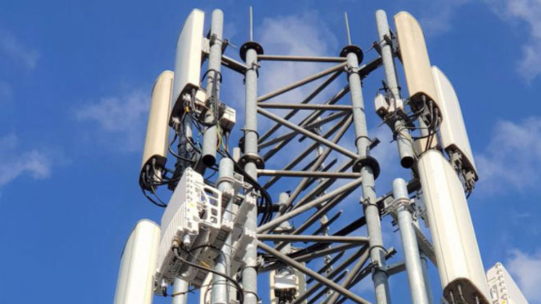 Ktoś w końcu dokładnie zbadał, jak to jest z tym 5G aktualnie w Polsce. Tragedia