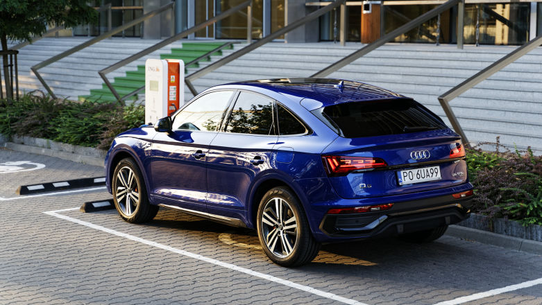 Audi Q5 55 TFSI e Sportback quattro: świetna hybryda Plug-In z zasięgiem 70 km. Test