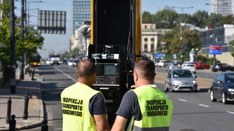 Fotoradary w Polsce w pół roku wystawiły 450 tys. mandatów