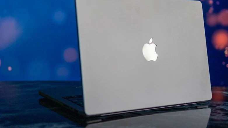 Czekacie na nowe Macbooki? To uzbrójcie się w cierpliwość, te dotrą dopiero w przyszłym roku