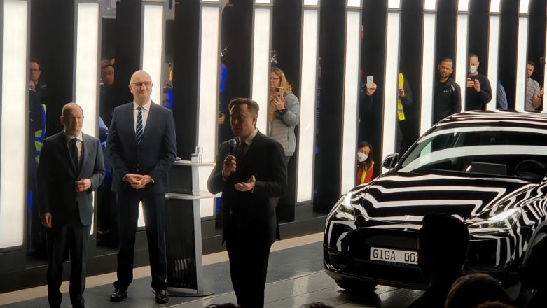 Gigafactory Berlin już działa, Elon dostarczył pierwsze 30 sztuk Modelu Y