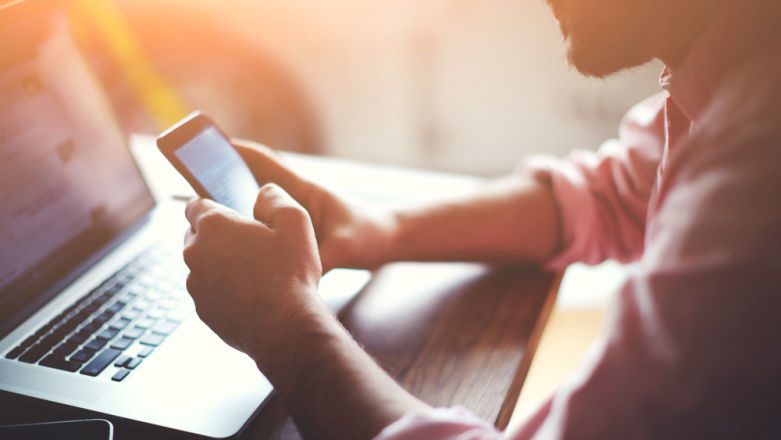 Najlepsza oferta operatorów dla firm: abonament i internet mobilny do biura