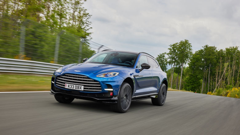 Aston Martin DBX707 - sportowa bestia w przebraniu luksusowego SUV-a
