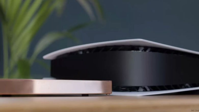 PS5 Slim z 2 cm wysokości i wodnym chłodzeniem. Niesamowity projekt YouTubera