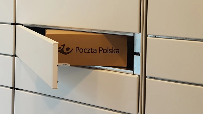 Poczta Polska znów obiecuje 2000 automatów paczkowych. Który to już raz?