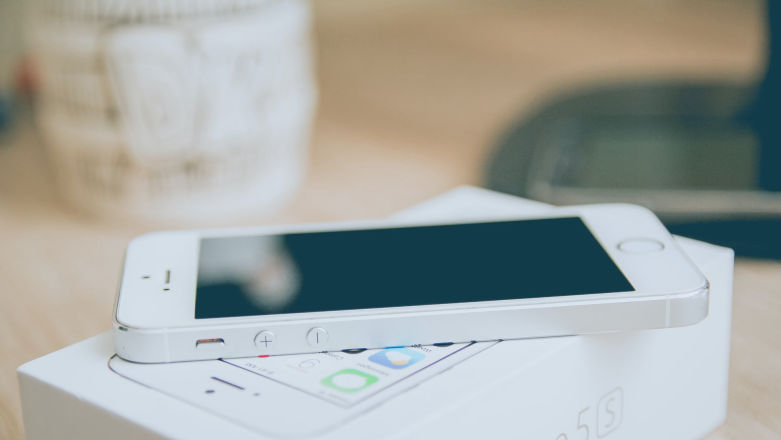 Apple nic sobie nie robi z wyroku sądu i dalej sprzedaje telefony bez ładowarek
