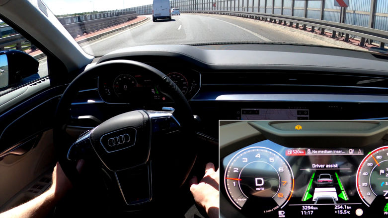 Audi A8: adaptacyjny asystent jazdy półautonomicznej w miejskich korkach i na autostradzie. Test