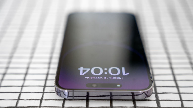 iPhone 14 można rozebrać z dwóch stron, iFixit daje ocenę 7/10