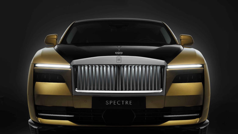 Rolls-Royce prezentuje swój pierwszy samochód elektryczny! Spectre imponuje osiągami i przeraża ceną