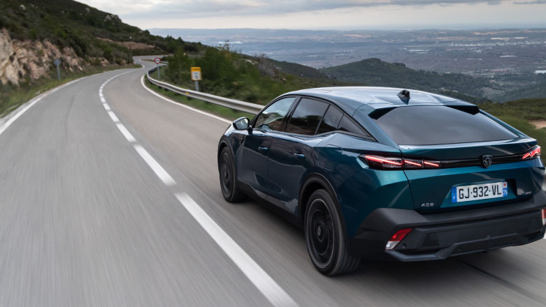 Peugeot 408 HYbrid 225 – jazda próbna i test zasięgu elektrycznego