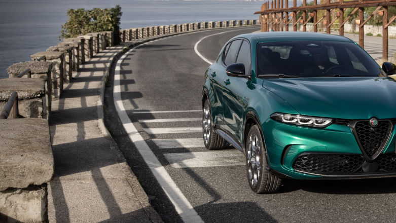 Alfa Romeo Tonale PHEV Q4 280 KM: osiągi i napęd na cztery koła, które pasują do charakteru tego auta