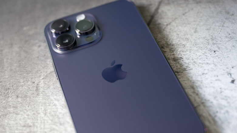 iPhone 15 to nie tylko nowy kształt. Na dobre pożegnamy wyspę na aparaty?