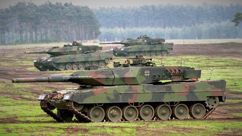 Ech ci Niemcy. Nie wyrobią się z Leopardami dla Ukrainy przed 2024 r.