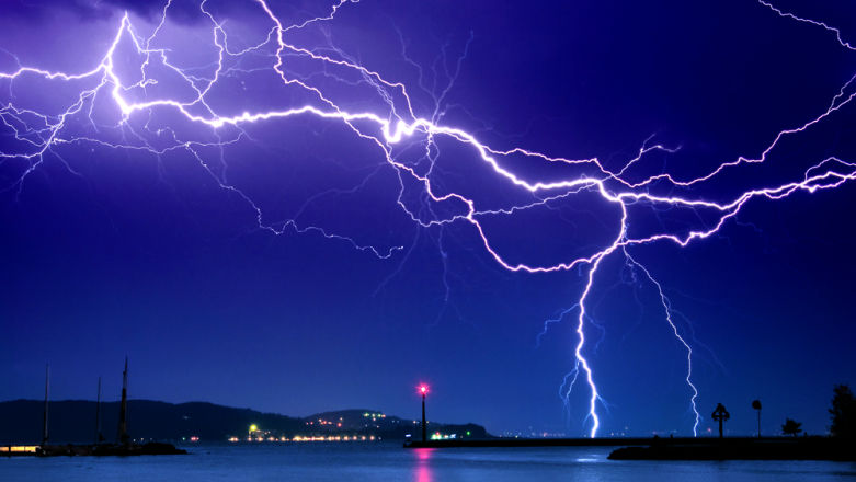 Naukowcy stworzyli metodę sterowania piorunami przy pomocy... lasera