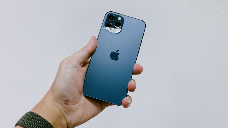 iPhone 15 poza Europą? Unia ostrzega Apple przed ograniczeniami