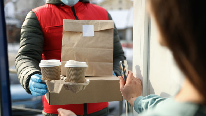 Kto najczęściej dowozi Wam jedzenie? Liczą się tylko 3 firmy