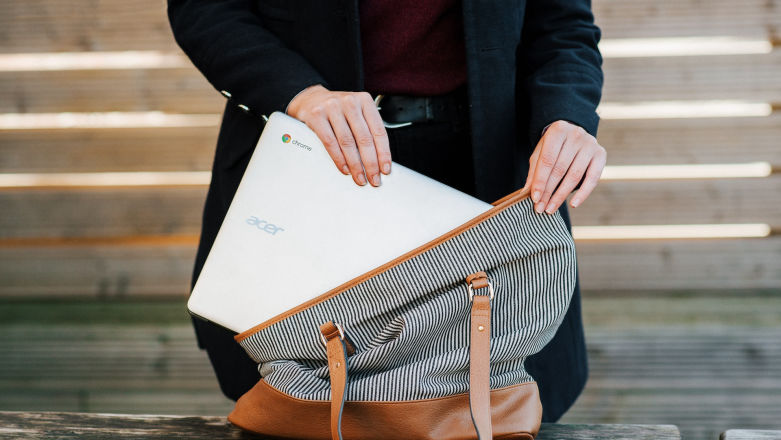 Laptop dla uczniów nie jest Chromebookiem. Moim zdaniem to dobrze