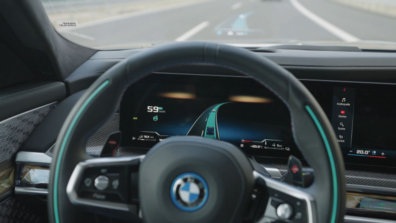 Oto jak BMW testuje 3. poziom autonomiczności swoich aut w czeskim Sokolovie