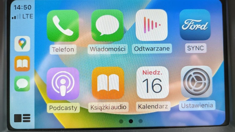 Android Auto vs Apple CarPlay - który system lepszy?