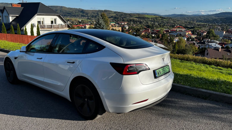 Hertz przyznaje się do porażki, 20 tys. aut elektrycznych na sprzedaż