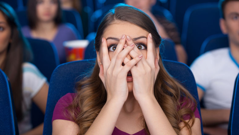 Upiorne filmy na jesienne wieczory. Jak kino powinno straszyć?