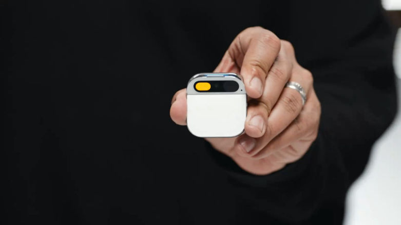Oto następca smartfona. Czym jest Humane Ai Pin?