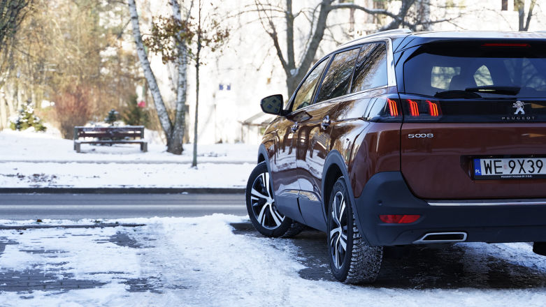 Peugeot 5008 Hybrid 136 KM z silnikiem 1.2 l – wystarcza! Zużycie paliwa i dynamika. Test