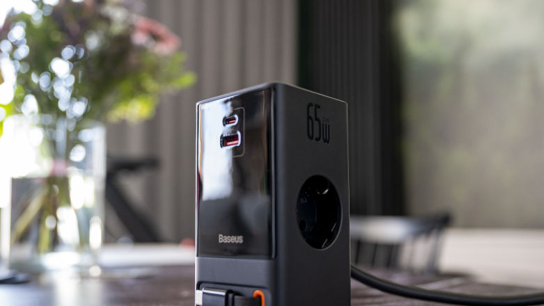 Recenzja Baseus PowerCombo 65 W. Ładna listwa i szybka ładowarka w jednym