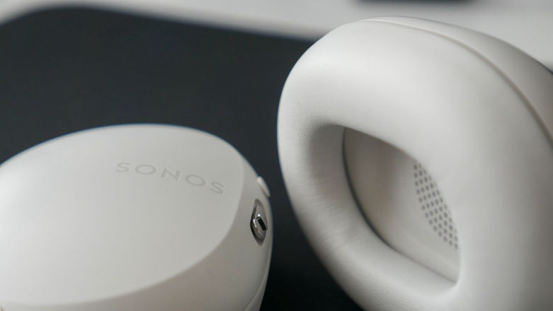 Sony i Apple mają problem. Recenzja słuchawek Sonos Ace