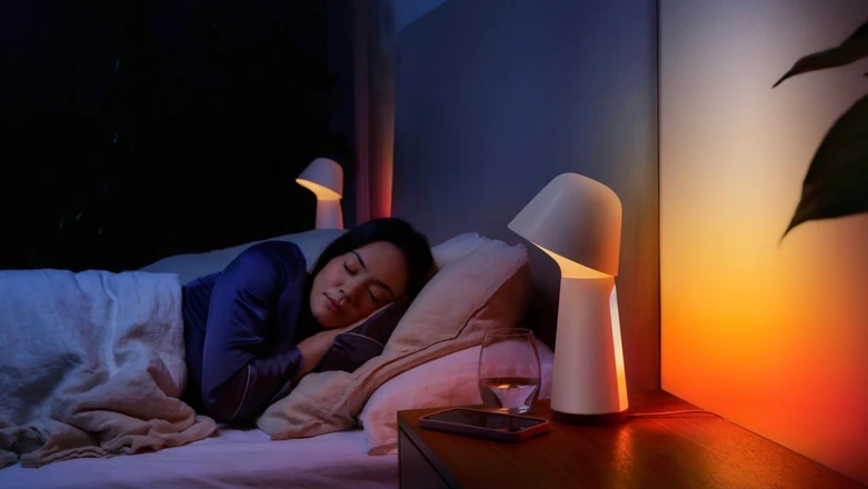 Magiczna lampka nocna od Philips Hue. W tej cenie powinien być materac w zestawie