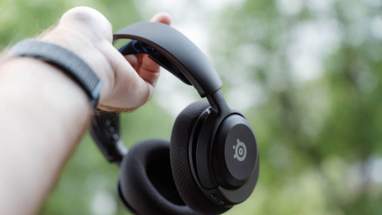 SteelSeries Arctis Nova 5P - recenzja. Średnia półka w najlepszym wydaniu