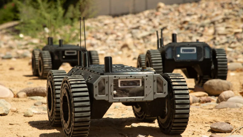 Rój autonomicznych robotów. Tak może wyglądać przyszłość na froncie