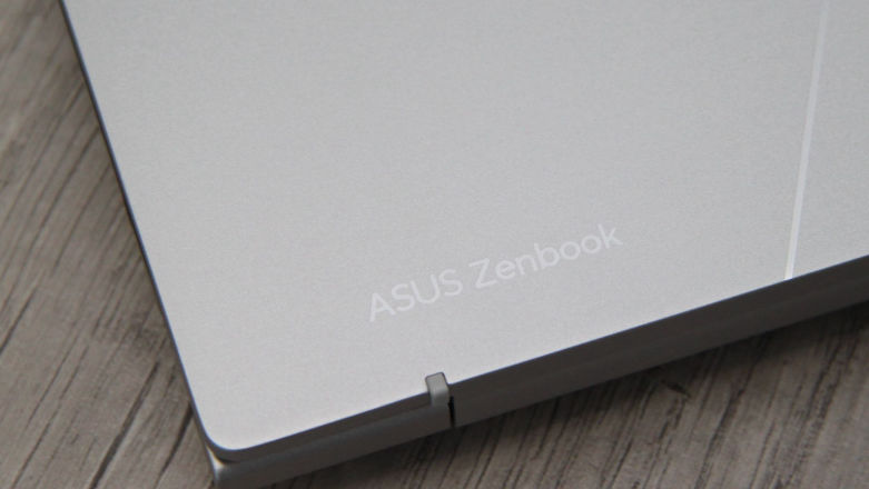Recenzja ASUS Zenbook 14. OLED, Core Ultra i hałasujące chłodzenie