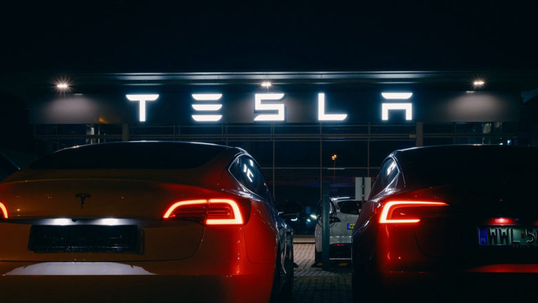 Elon Musk podaje datę premiery nowej usługi. Czy warto czekać?