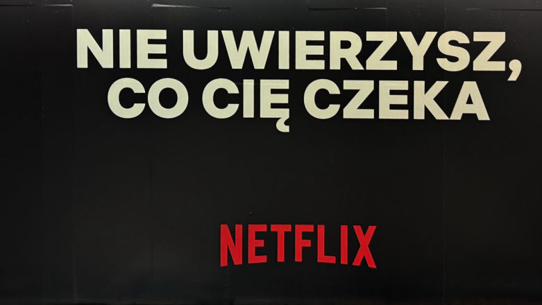 Posiadacze Netfliksa nabijani w butelkę. Chodzi o zawieszanie kont