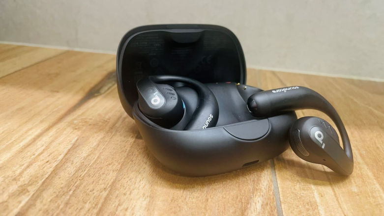 AeroFit Pro - otwarte słuchawki ze Spatial Audio z trybem filmowym