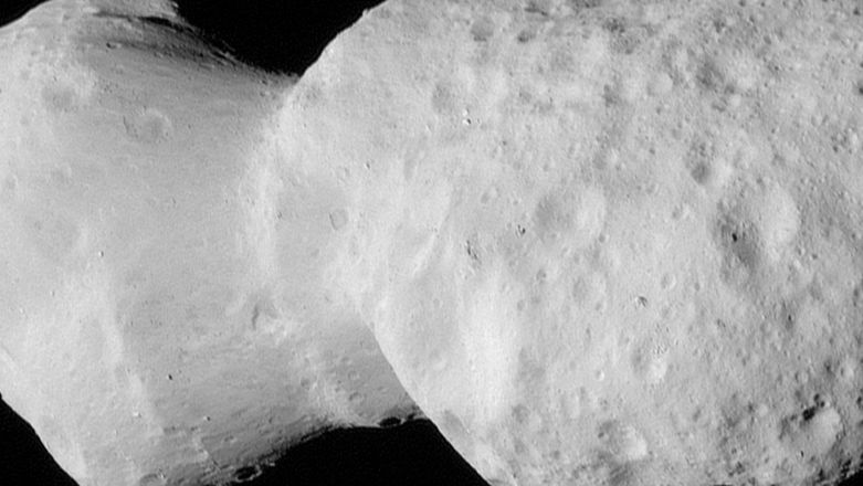 NASA opublikowała pierwsze zdjęcia tajemniczej asteroidy. Prawie jak dwie w jednej!