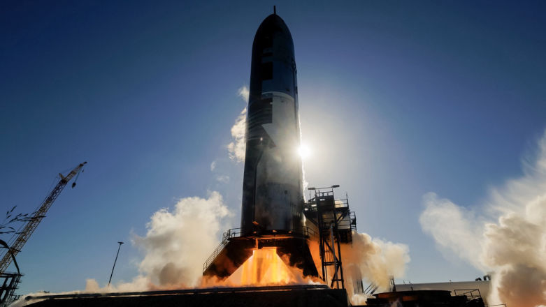 Musk odkrywa karty SpaceX. Wiemy kiedy test najpotężniejszej rakiety w historii