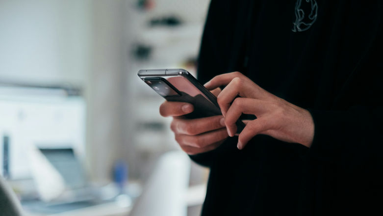 Kończy się umowa na abonament na telefon. Co dalej?