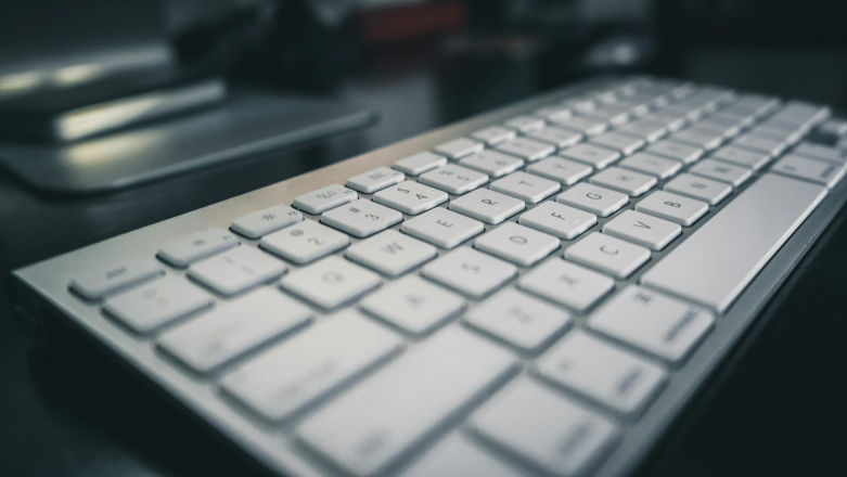 Apple się na Ciebie nie obrazi. Te klawiatury pasują do MacBooka jak ulał!