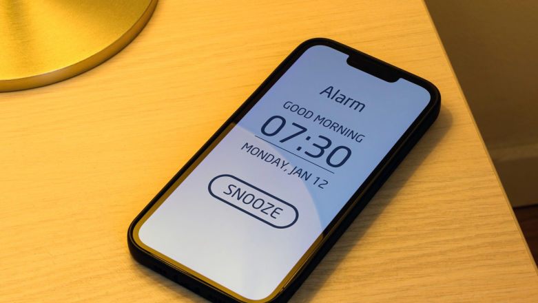 Wstajesz przed budzikiem? Naukowcy wiedzą dlaczego