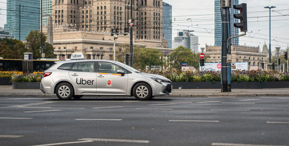 Warsaw Chopin Airport launches Uber kiosks — no app or account needed